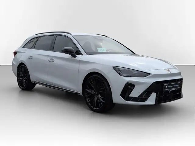 Cupra Leon view 3