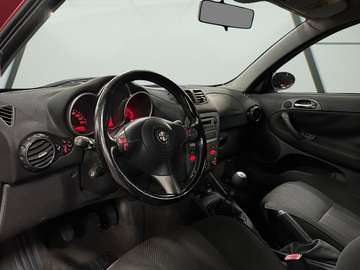 1.9 JTD Distinctive