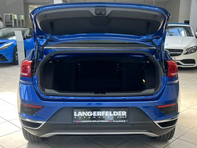Volkswagen T-Roc view 5