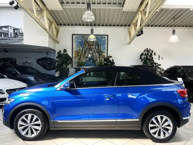 Volkswagen T-Roc view 8