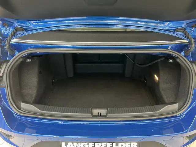 Volkswagen T-Roc view 6
