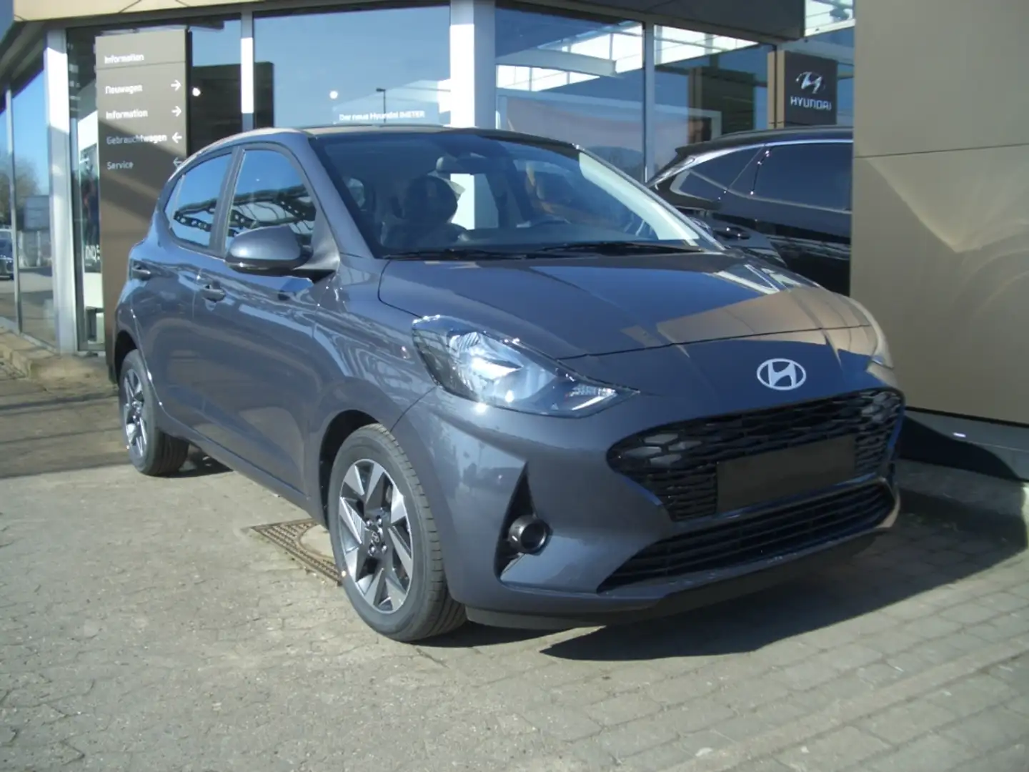 Hyundai i10 Facelift MJ25 1.2 Trend Navi, Komfort-P. Gris - 1