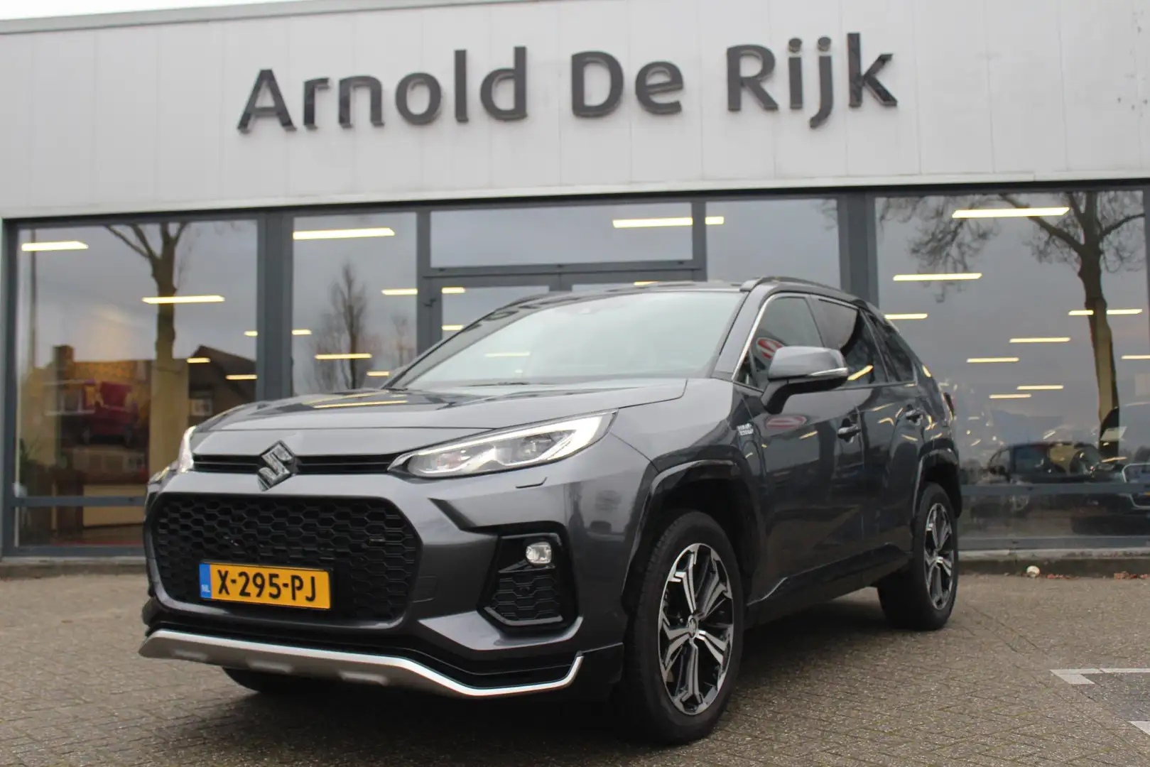Suzuki Across 2.5 Plug-in Hybrid Style Grijs - 1