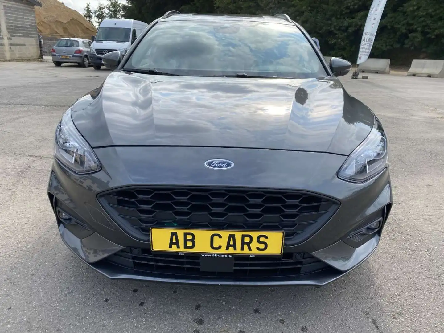 Ford Focus 1,5d EcoBlue CLIPPER ST-Line Business 120cv Gris - 2