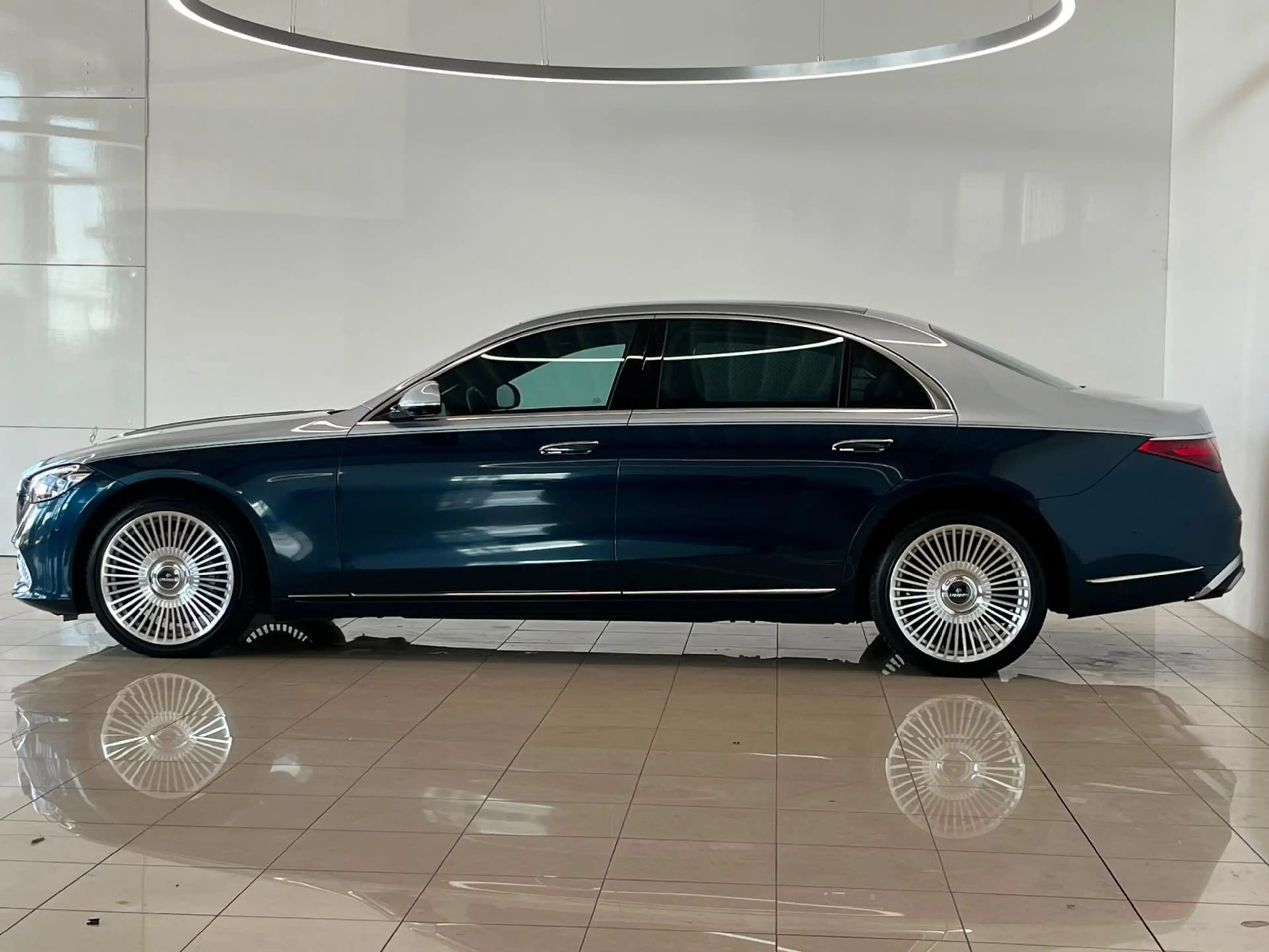 Mercedes-Benz S 400 d Limousine 4Matic L Maybach ChaufeurPaket — photo 6