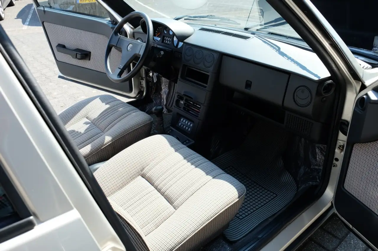 Alfa Romeo 33 ALFA 33 1.5 TI Airco Nieuwstaat, foto 11