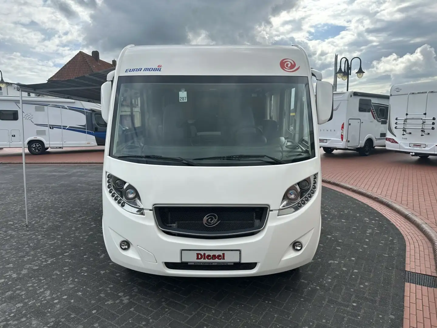 Euramobil Integra Line 690 HB +ALDE+Doppelter Boden+TV+Navi+ Blanc - 2