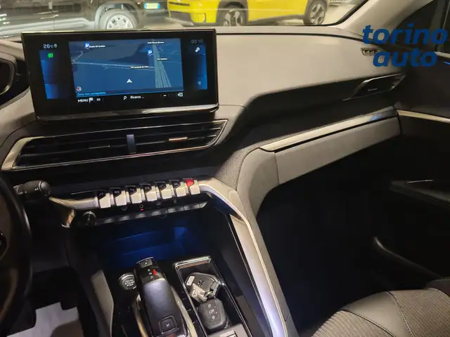 Peugeot 3008 view 10