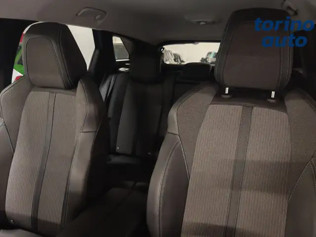 Peugeot 3008 view 7
