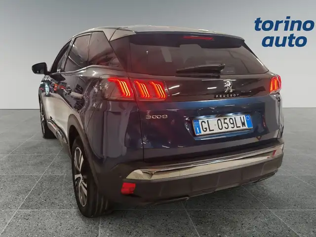 Peugeot 3008 view 4