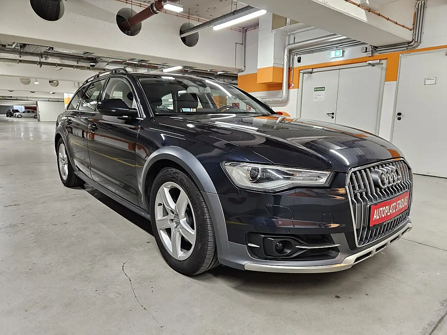 Audi A6 Avant 3,0 TDI clean Diesel Quattro S-tronic Blau - 2