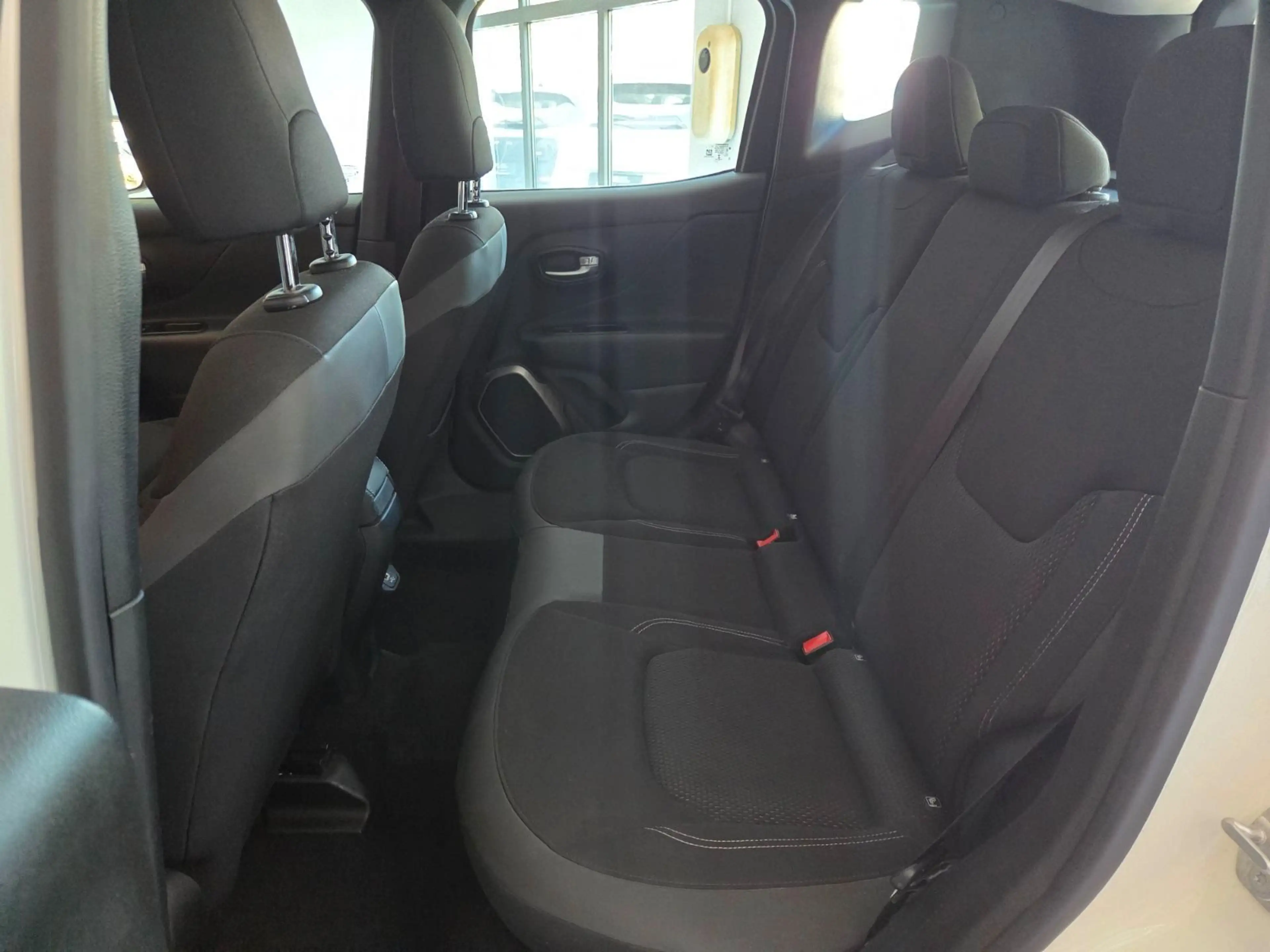 Jeep Renegade Limited 1.0 T-GDI (120PS) 6MT — photo 14