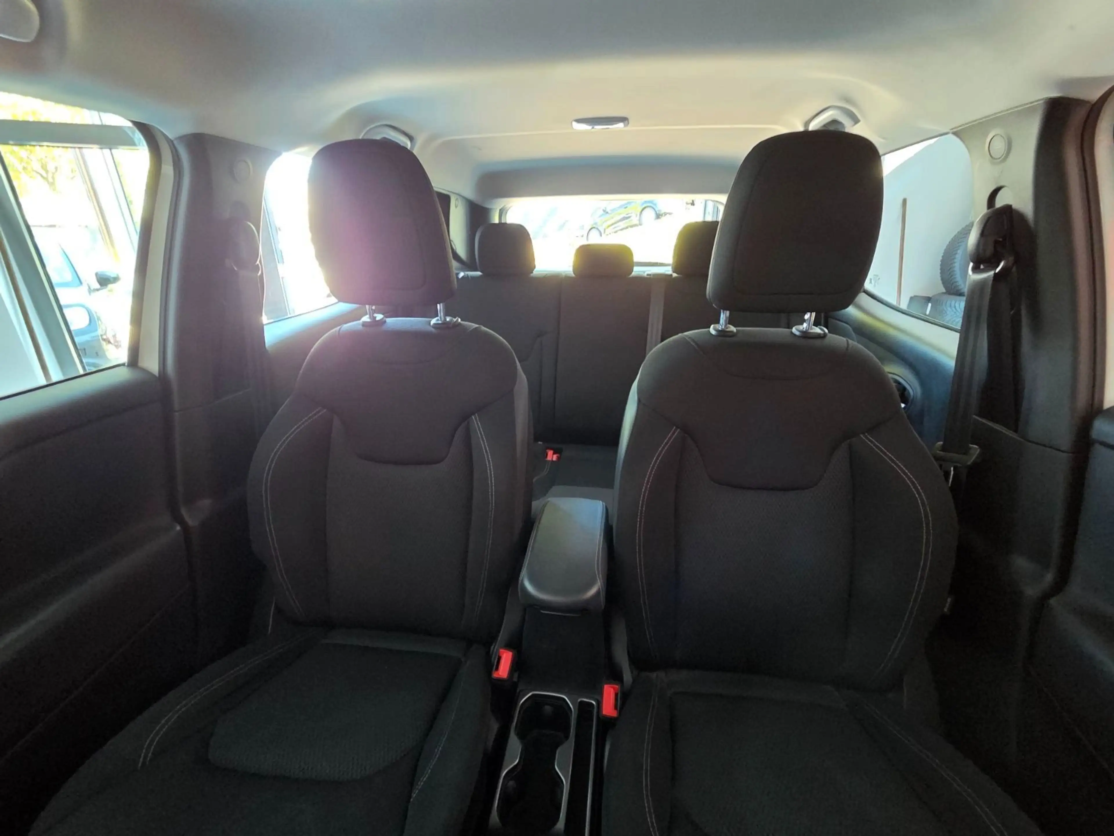Jeep Renegade Limited 1.0 T-GDI (120PS) 6MT — photo 15
