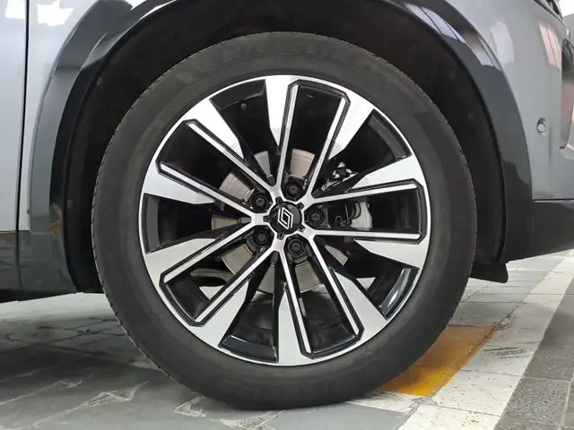 Renault Austral view 9