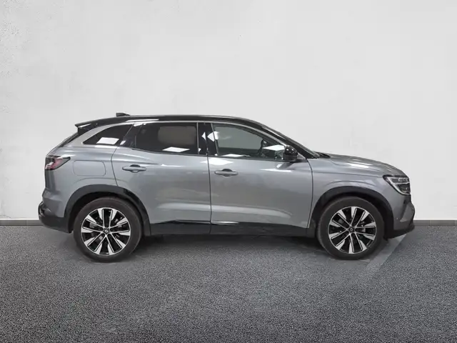 Renault Austral view 5