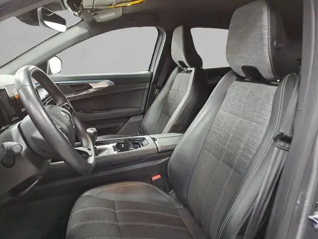 Renault Austral view 11