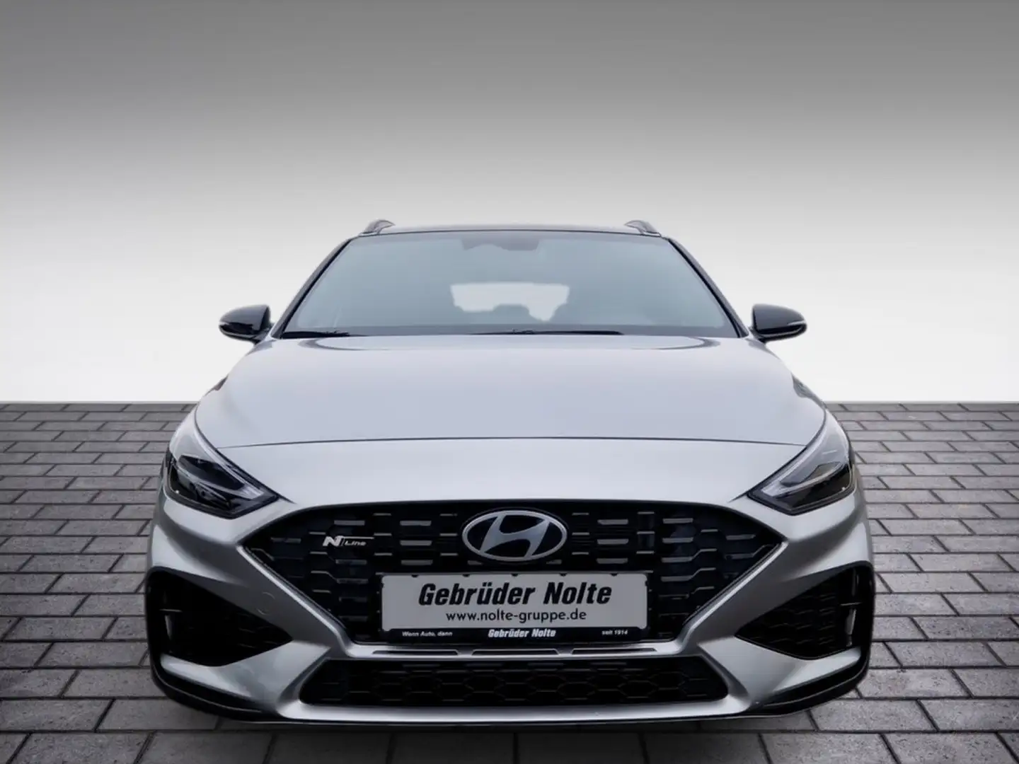 Hyundai i30 Kombi 1.5 T-GDI N LINE SHZ NAVI LED PANO Silber - 2