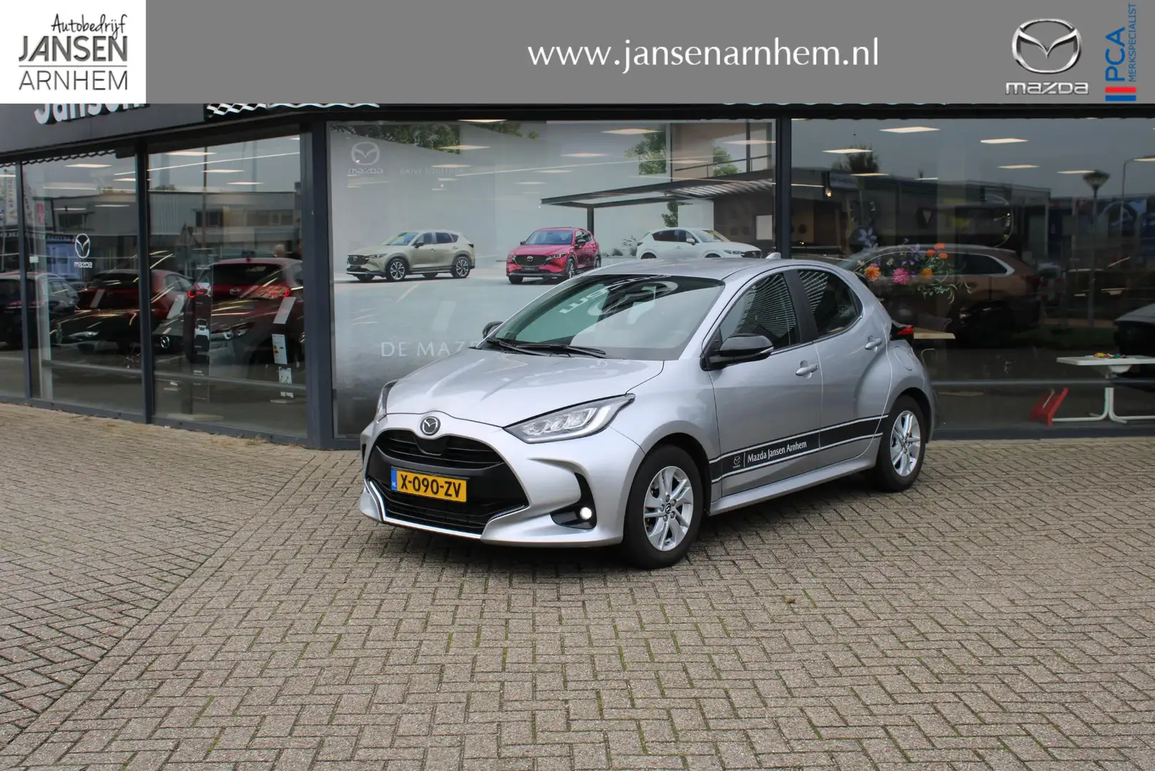 Mazda 2 Hybrid 1.5 Agile + Comfort Pakket, Demovoordeel € Grijs - 1