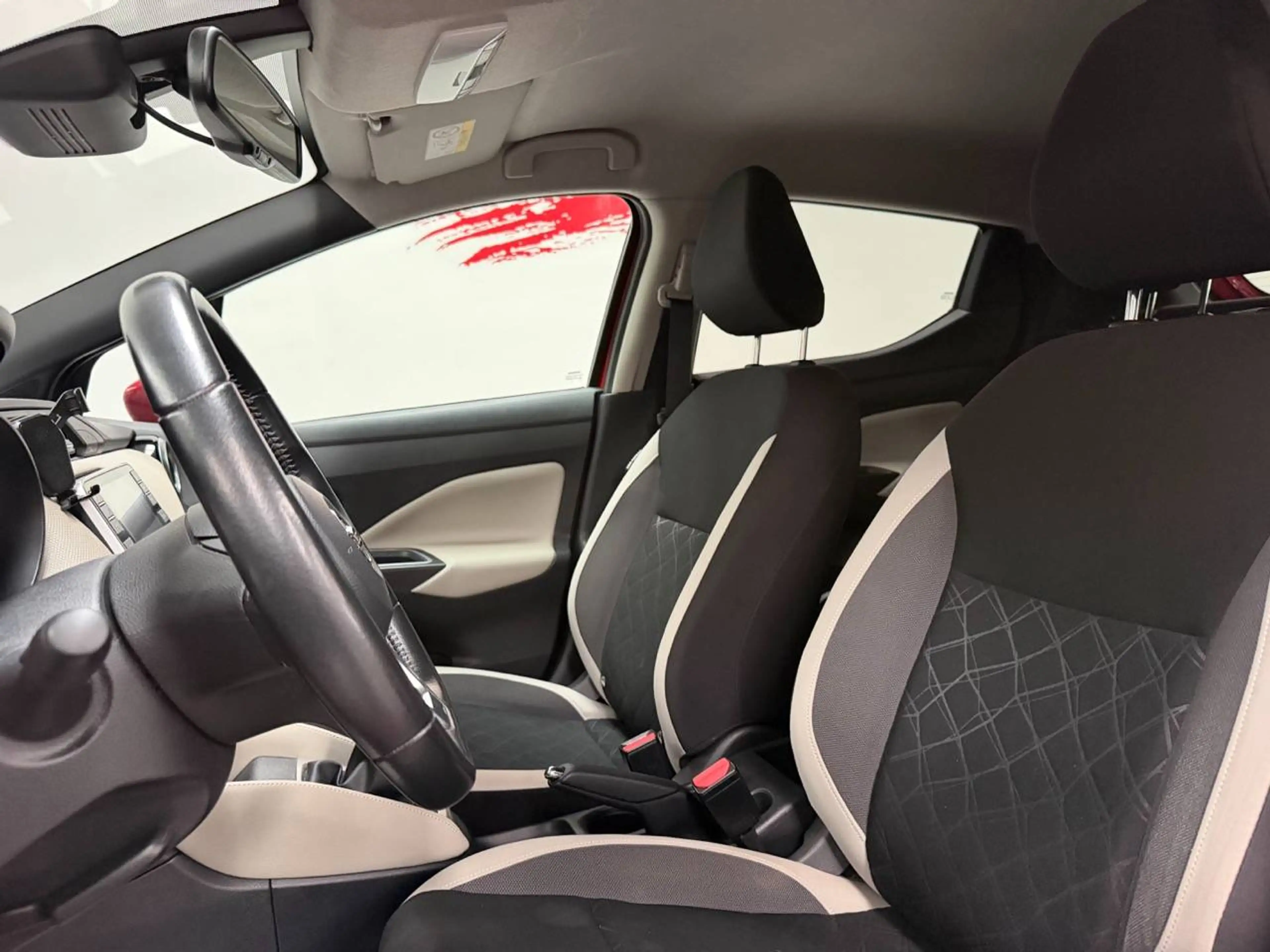 Nissan Micra Micra 1.0 IG-T Tekna — photo 9
