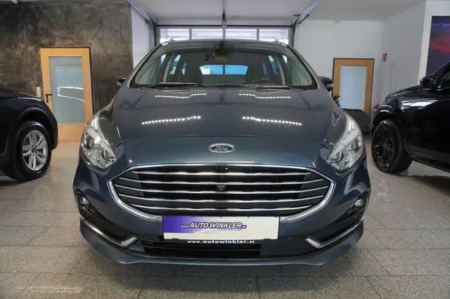 Ford Galaxy view 2