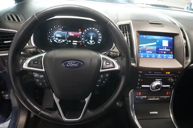 Ford Galaxy view 11