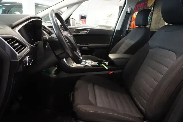 Ford Galaxy view 8