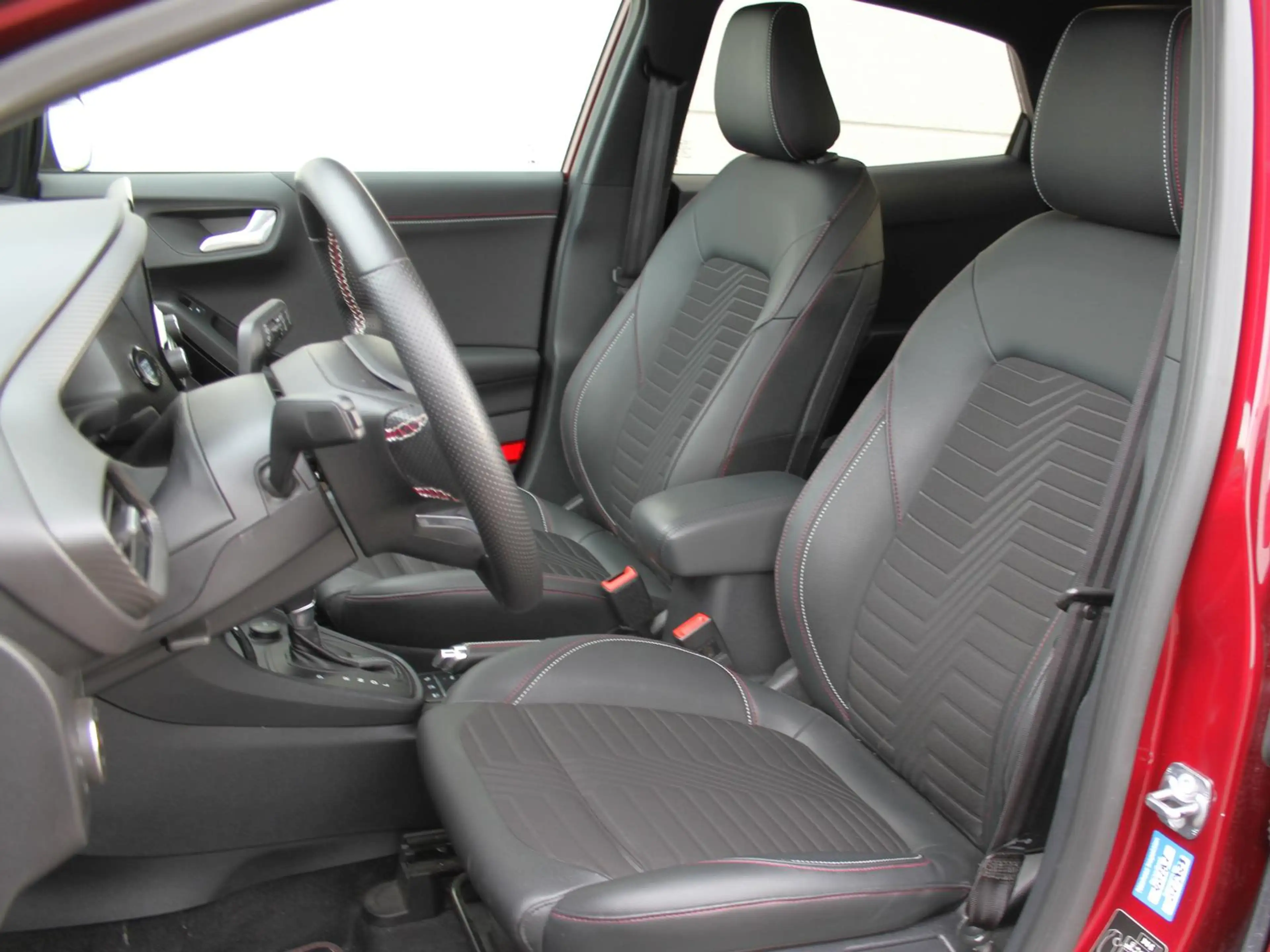 Ford Puma 1.0 MHEV Vivid Ruby Edt. Autom. Bi-LED 1.Hd — photo 3