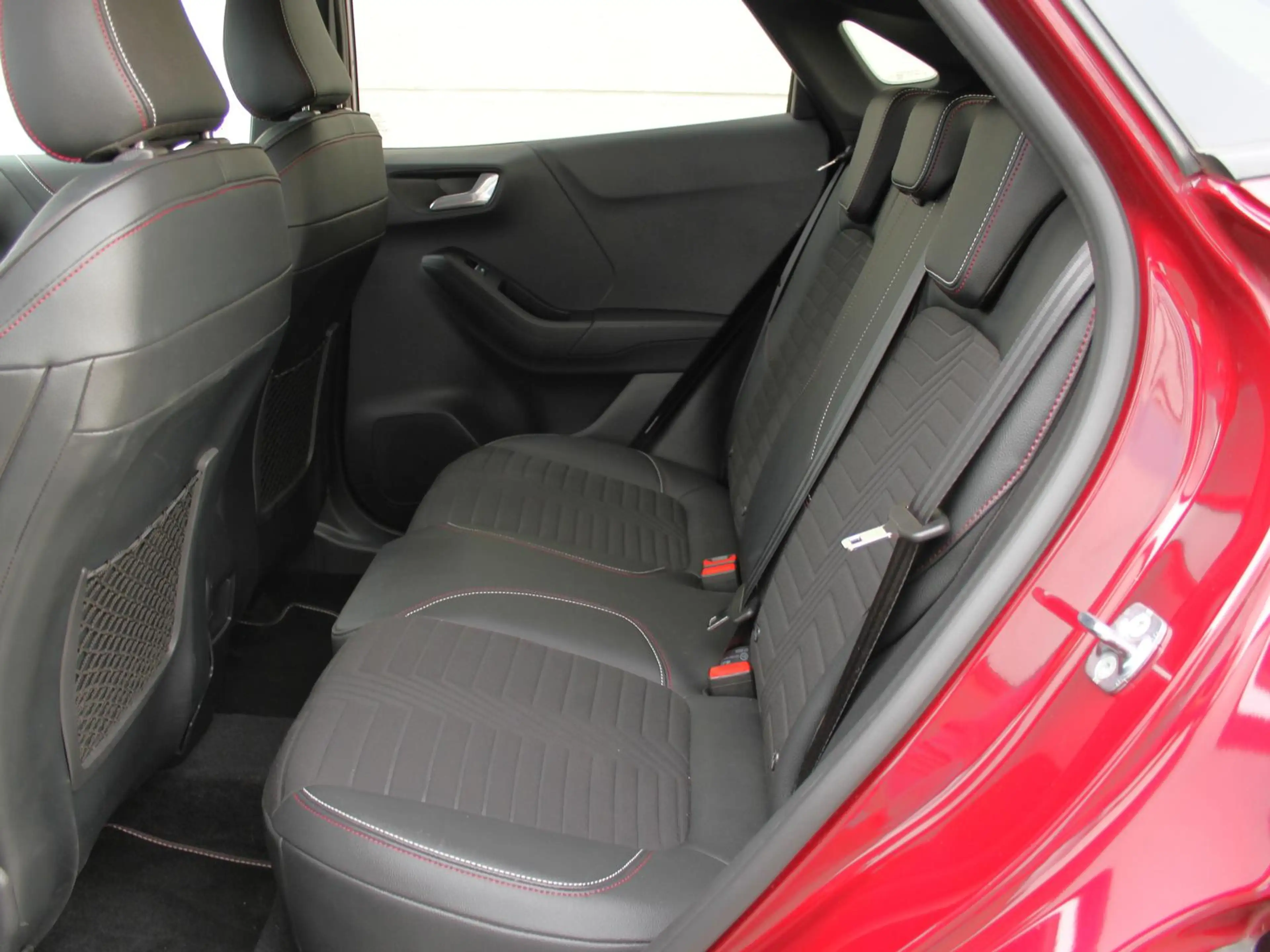 Ford Puma 1.0 MHEV Vivid Ruby Edt. Autom. Bi-LED 1.Hd — photo 7