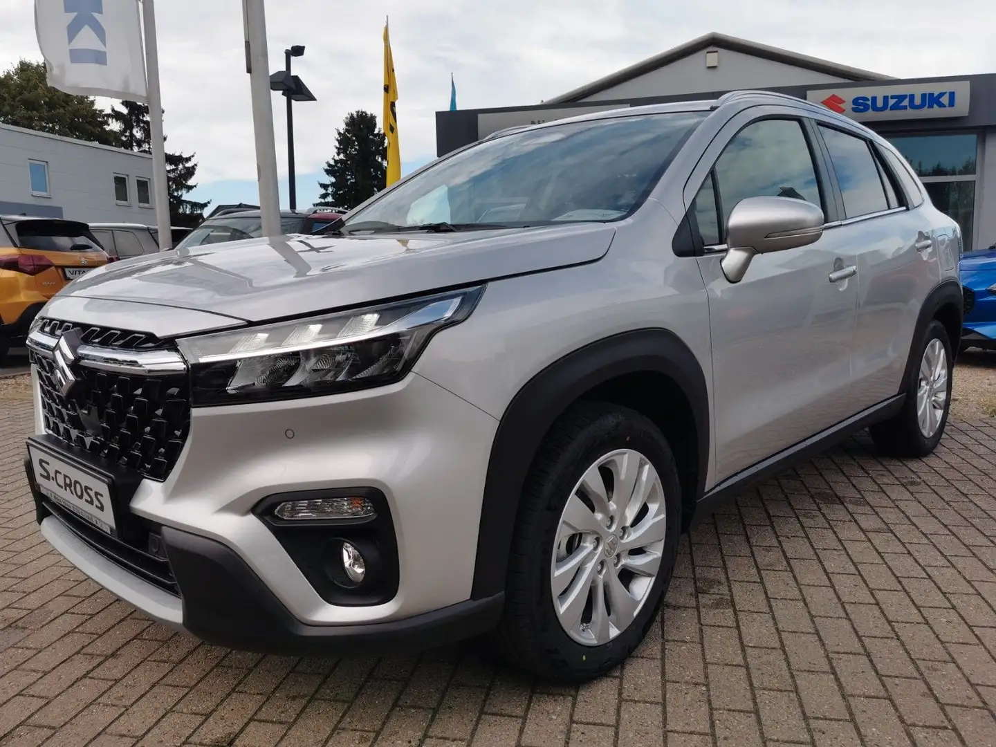 Suzuki S-Cross 1.4 Hybrid/LED/Navi/6 Jahre Garantie Silber - 1