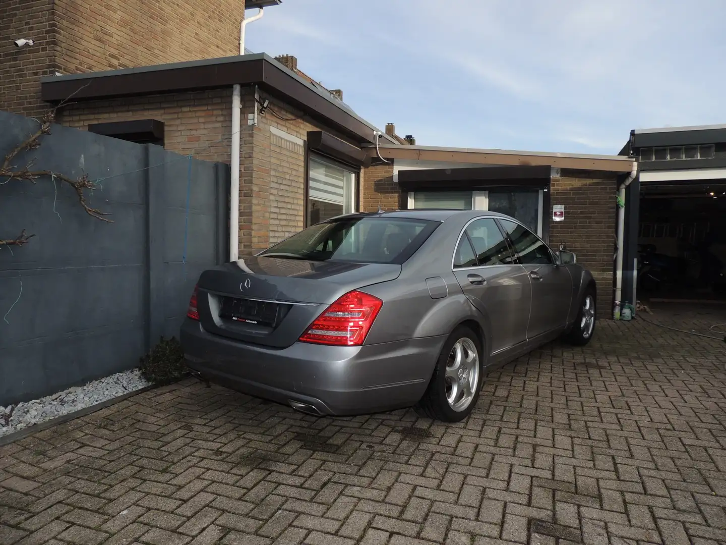 Mercedes-Benz S 400 hybrid Gri - 2