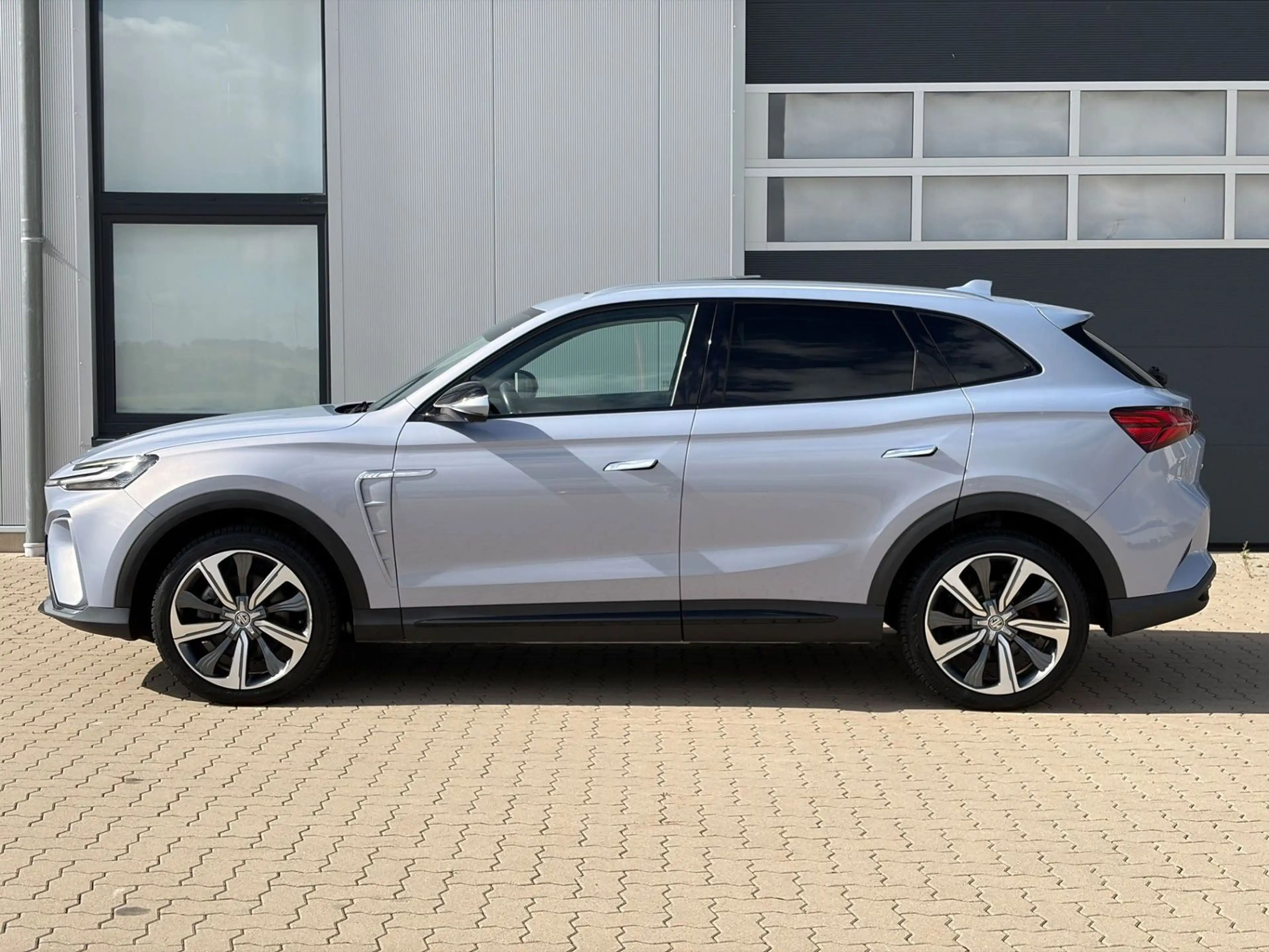 MG Marvel R Electric 212kW Performance PANO BOSE — photo 4