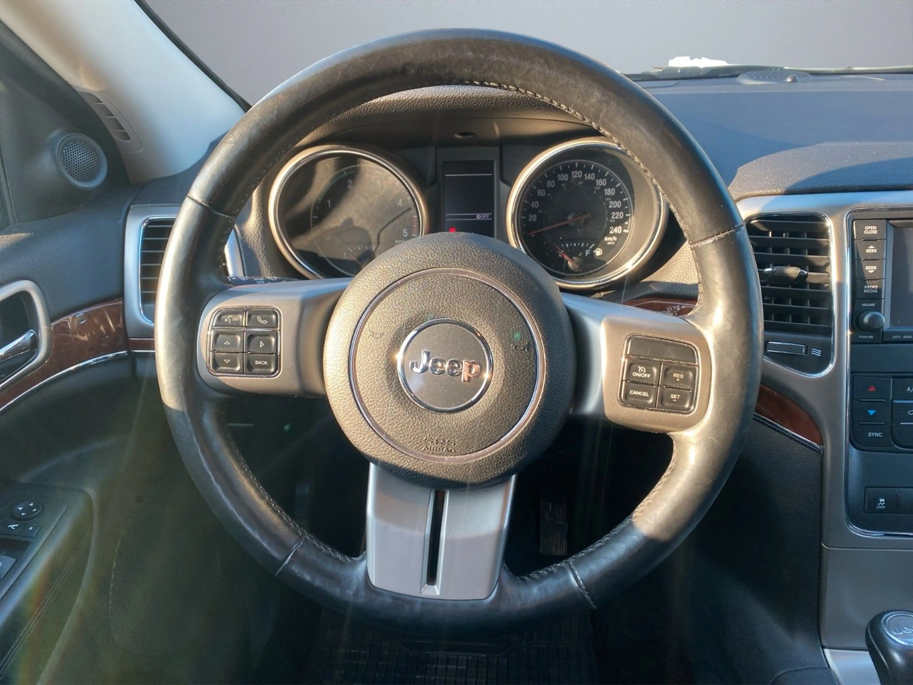 Jeep Grand Cherokee 3.0 CRD Limited 20 Zoll AHK — photo 10
