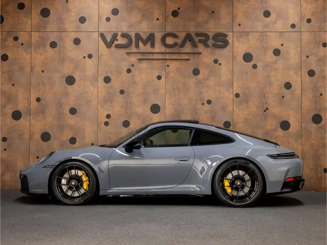 Porsche 992 view 2