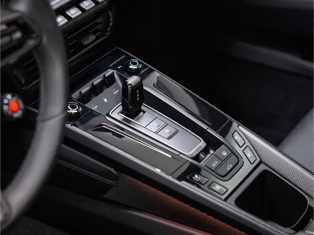 Porsche 911 view 23