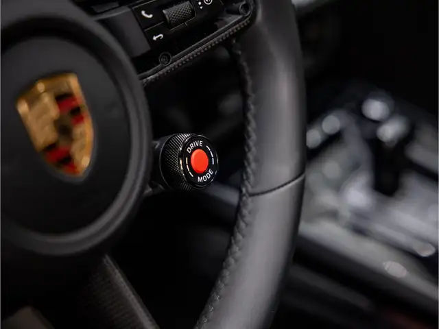 Porsche 911 view 21