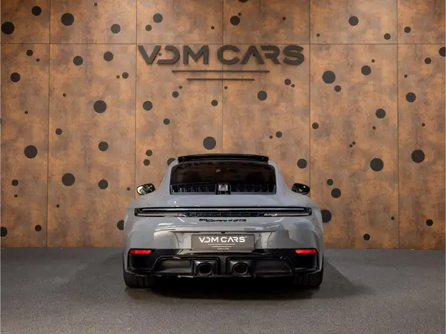 Porsche 992 view 4