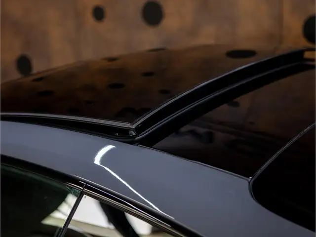 Porsche 992 view 13