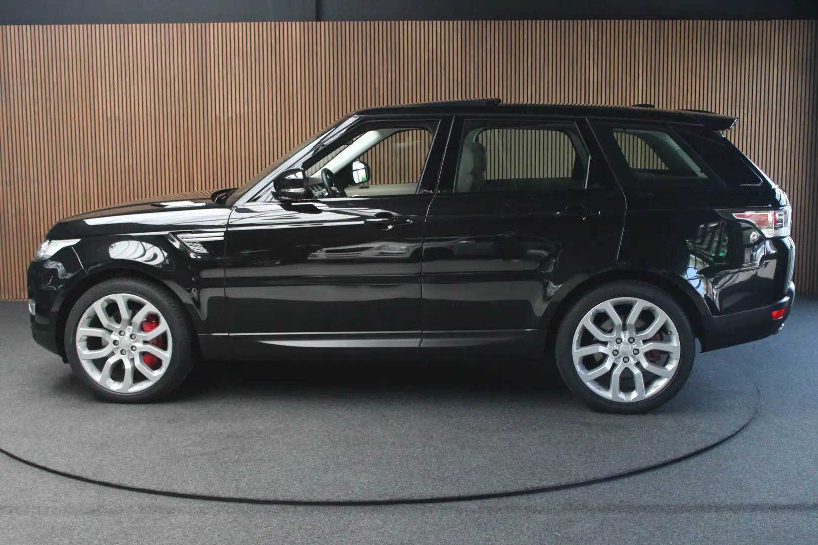 Land Rover Range Rover Sport 4.4 SDV8 HSE Panodak Leer Navi Elektr. trekhaak Ac Zwart - 2