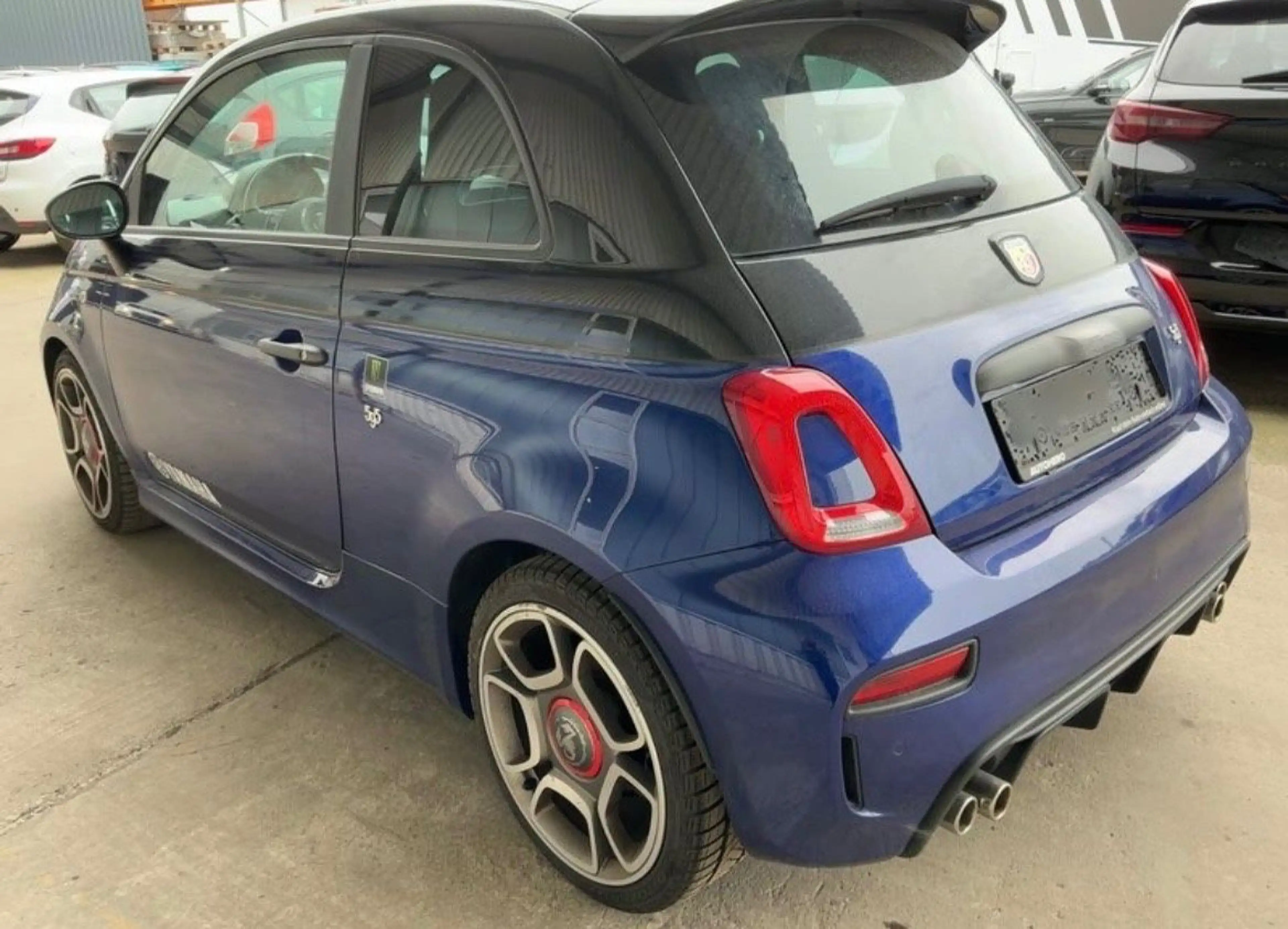 Abarth 595 1.4 T-Jet 16V MONSTER ENERGY YAMAHA Navi DAB — photo 3