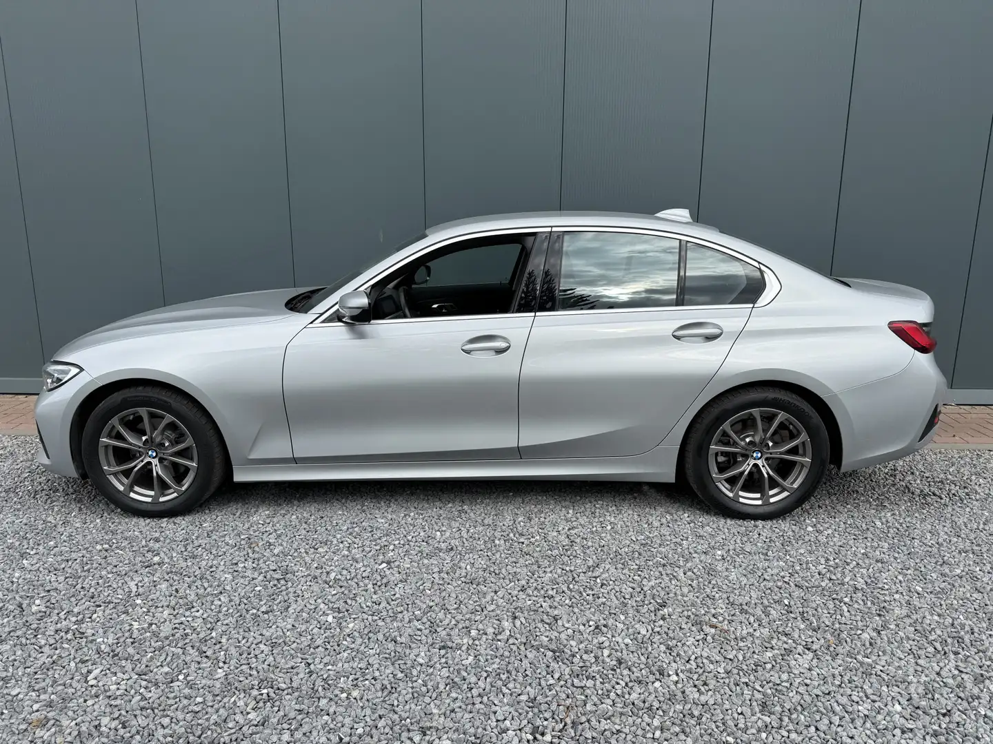BMW 320 3-serie 320i Automaat High Executive Sedan Grigio - 2
