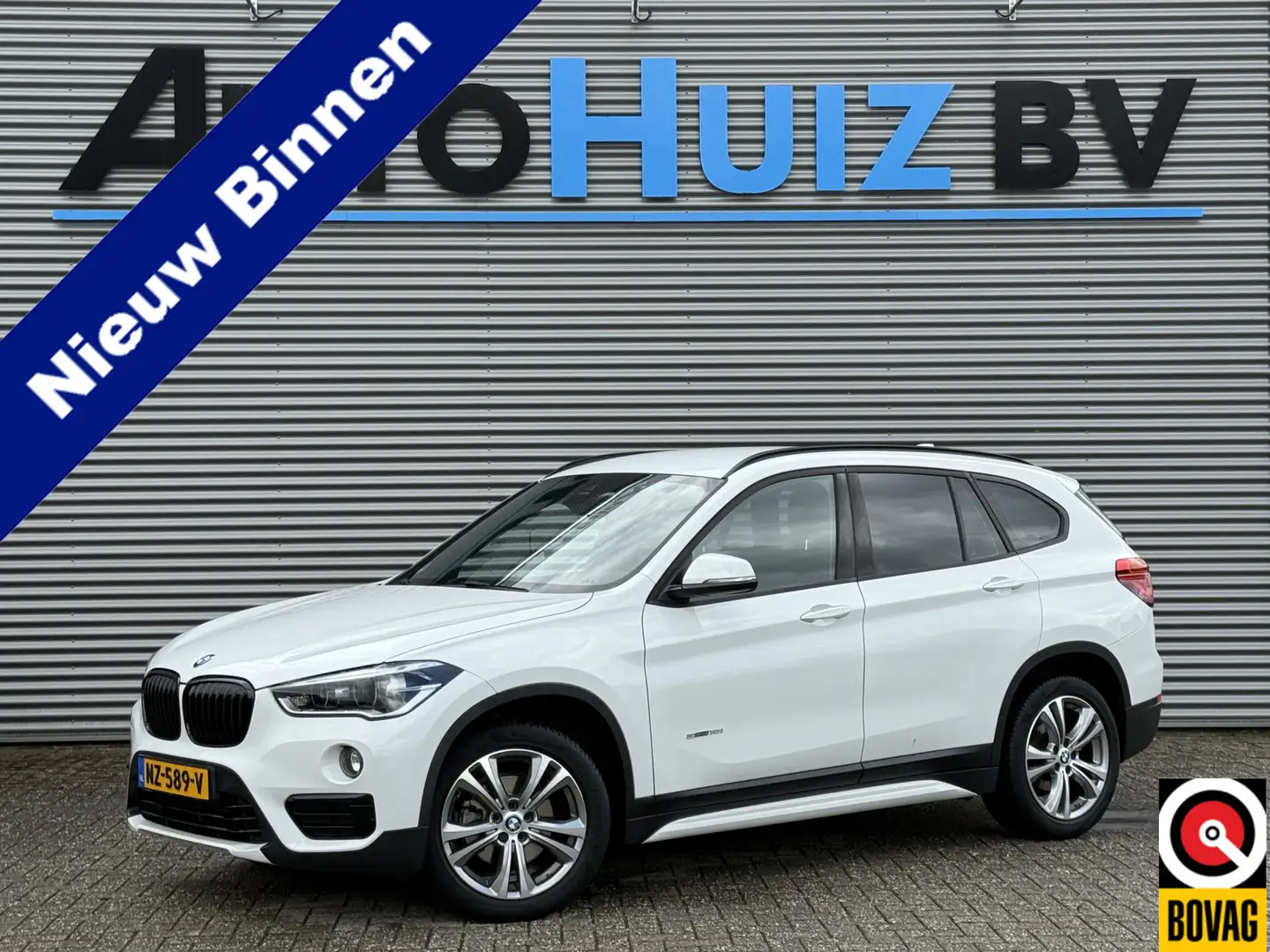 BMW X1 sDrive18i Executive Sport Line 18 Inch Navigatie P Blanc - 1