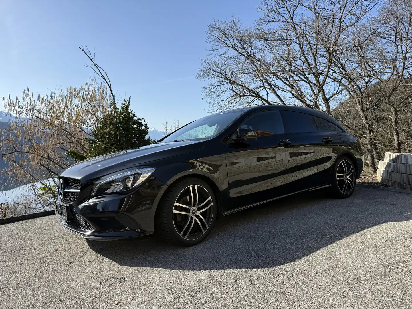 Mercedes-Benz CLA 180 d Shooting Brake | Progressive Line - 1