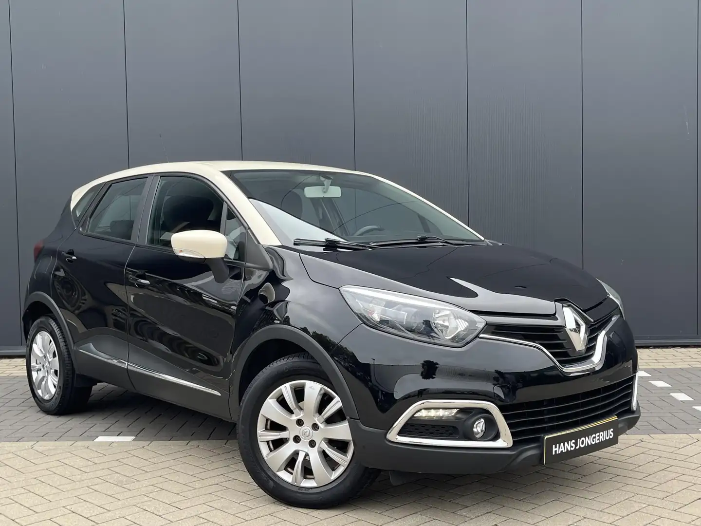 Renault Captur TCe 90 Limited | TREKHAAK | NAVI | AIRCO | CRUISE Zwart - 2