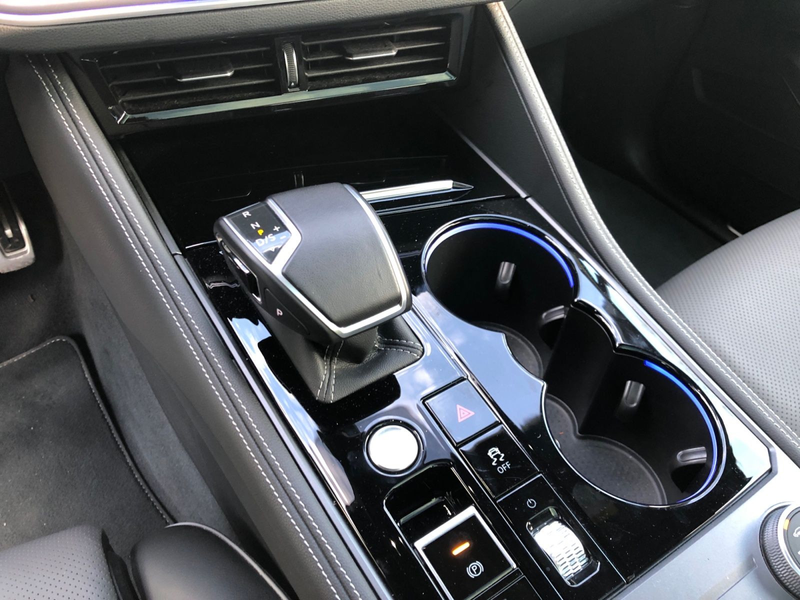 Volkswagen Touareg 3.0TDI R-Line Leder Pano HUD AHK — photo 12