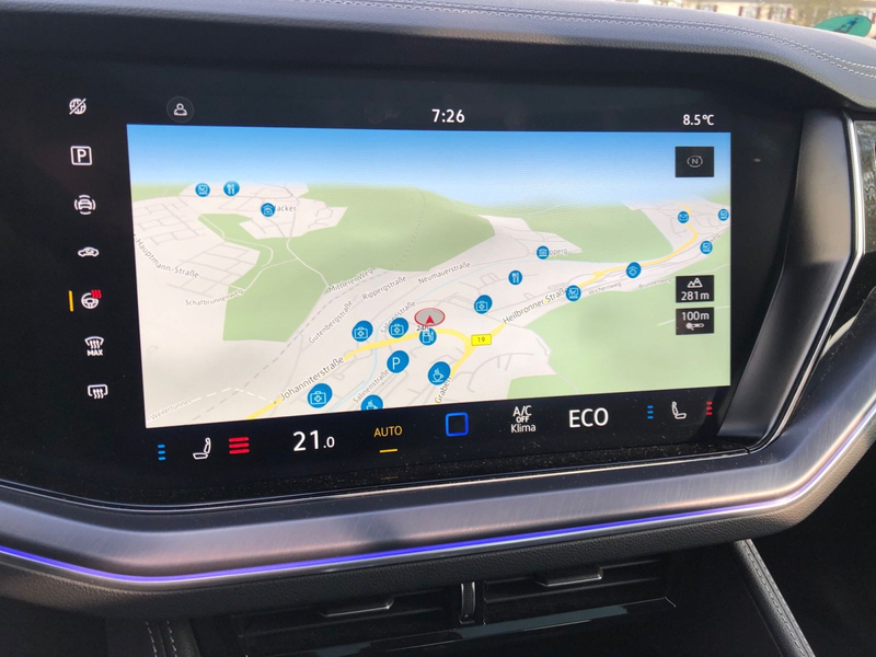 Volkswagen Touareg 3.0TDI R-Line Leder Pano HUD AHK — photo 13