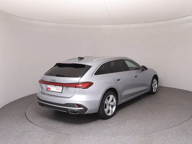 Audi A5 view 4