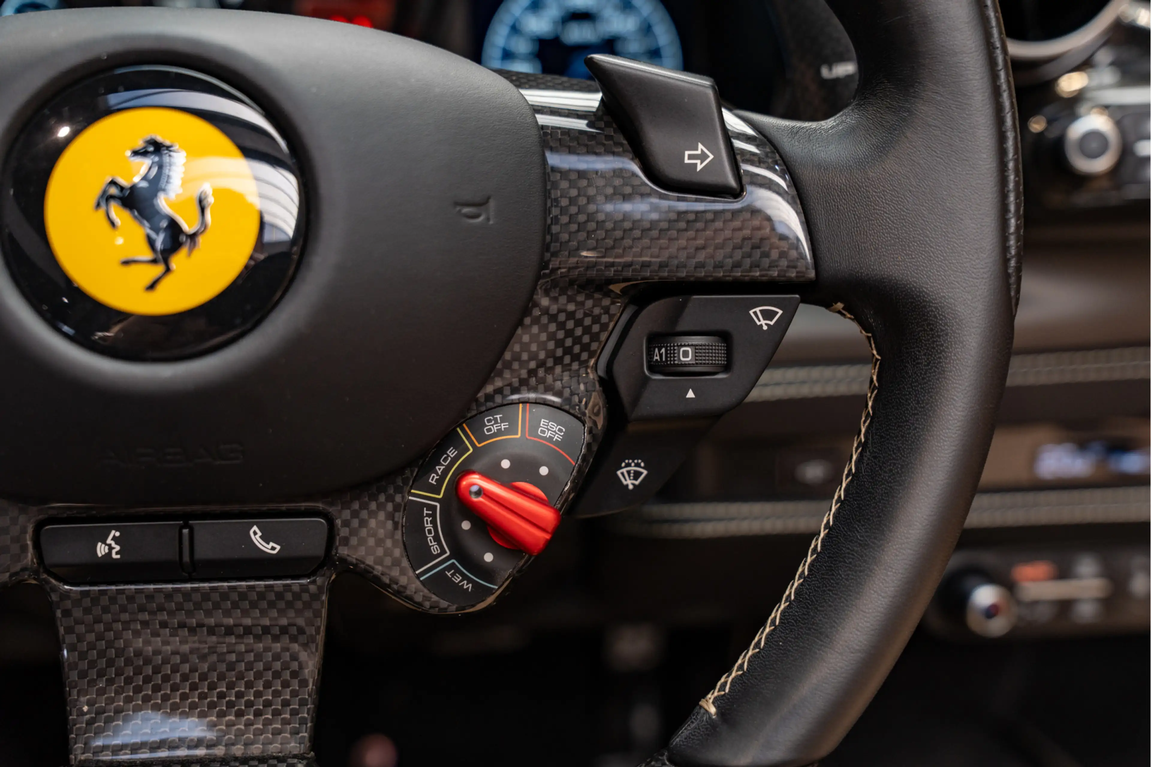 Ferrari F8 Spider 3.9 V8 Lift Carbon Seats Novitec Akrapovic Carbon — photo 35