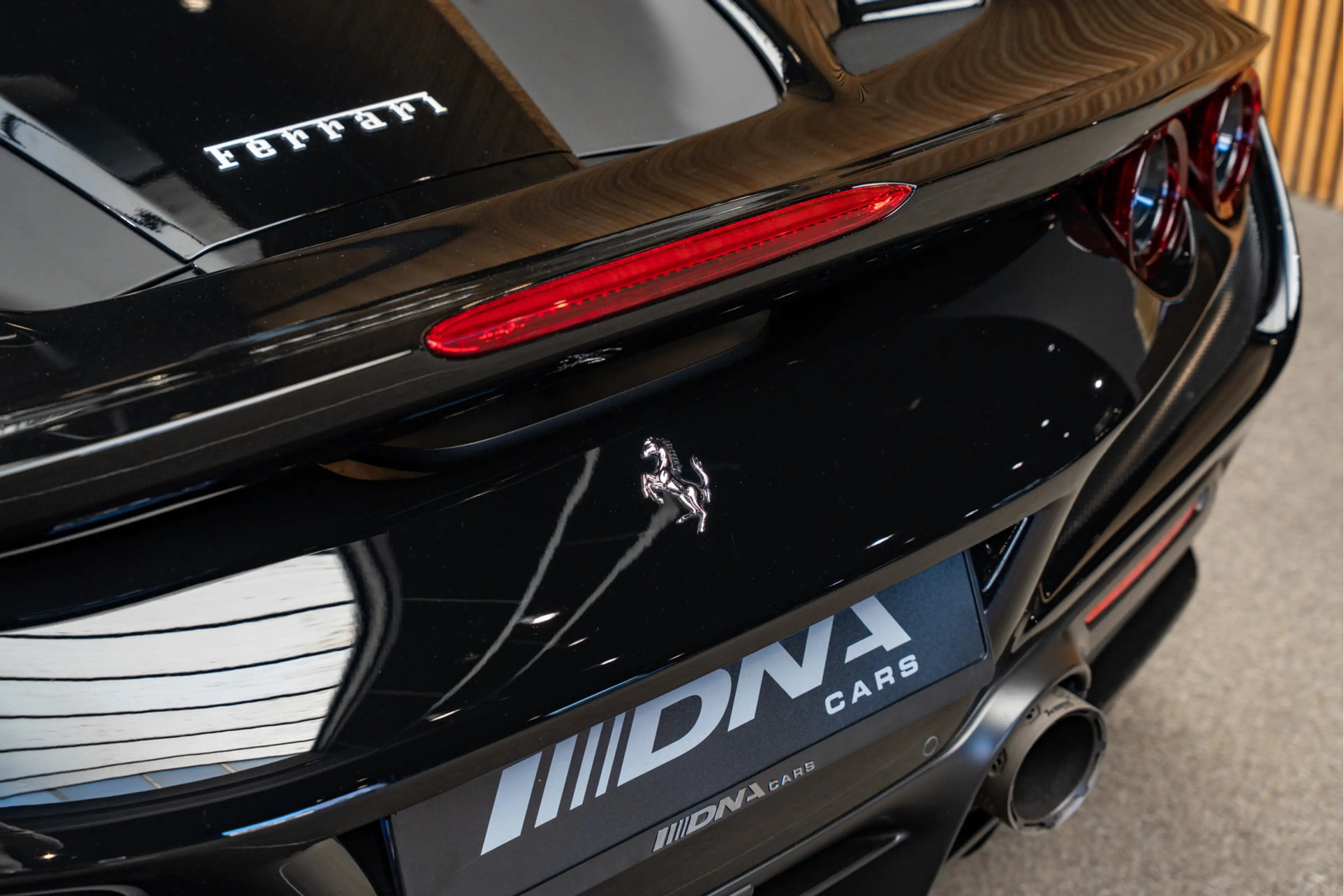 Ferrari F8 Spider 3.9 V8 Lift Carbon Seats Novitec Akrapovic Carbon — photo 14