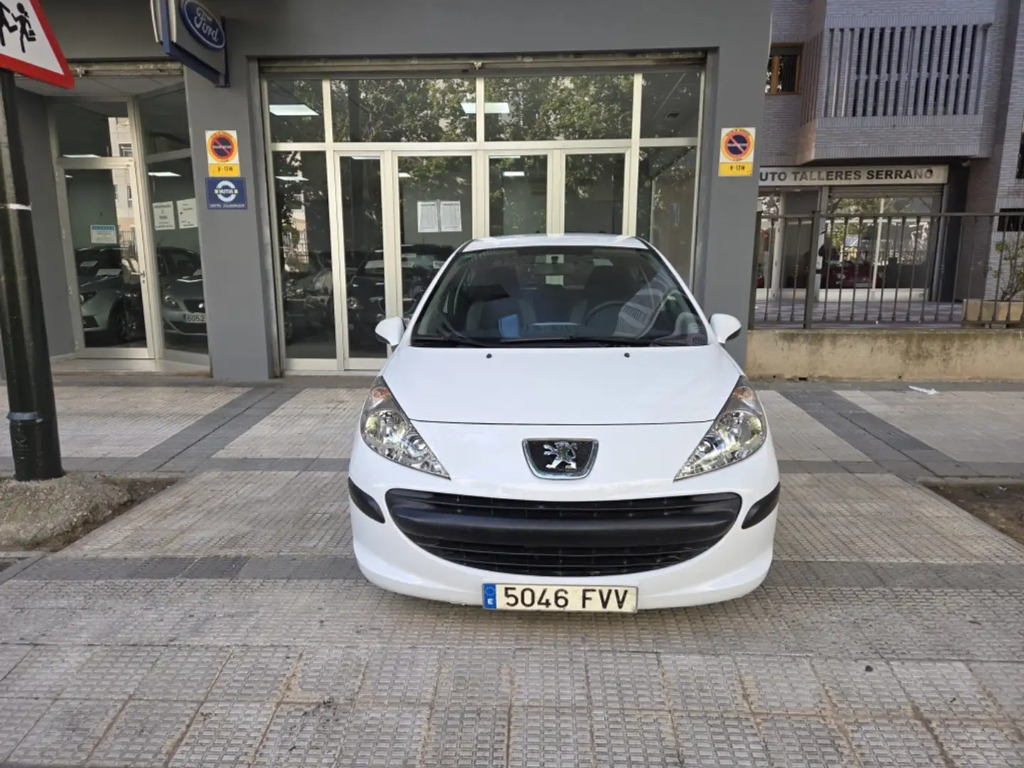 Peugeot 207 1.4 VTi 16v Confort Blanco - 2