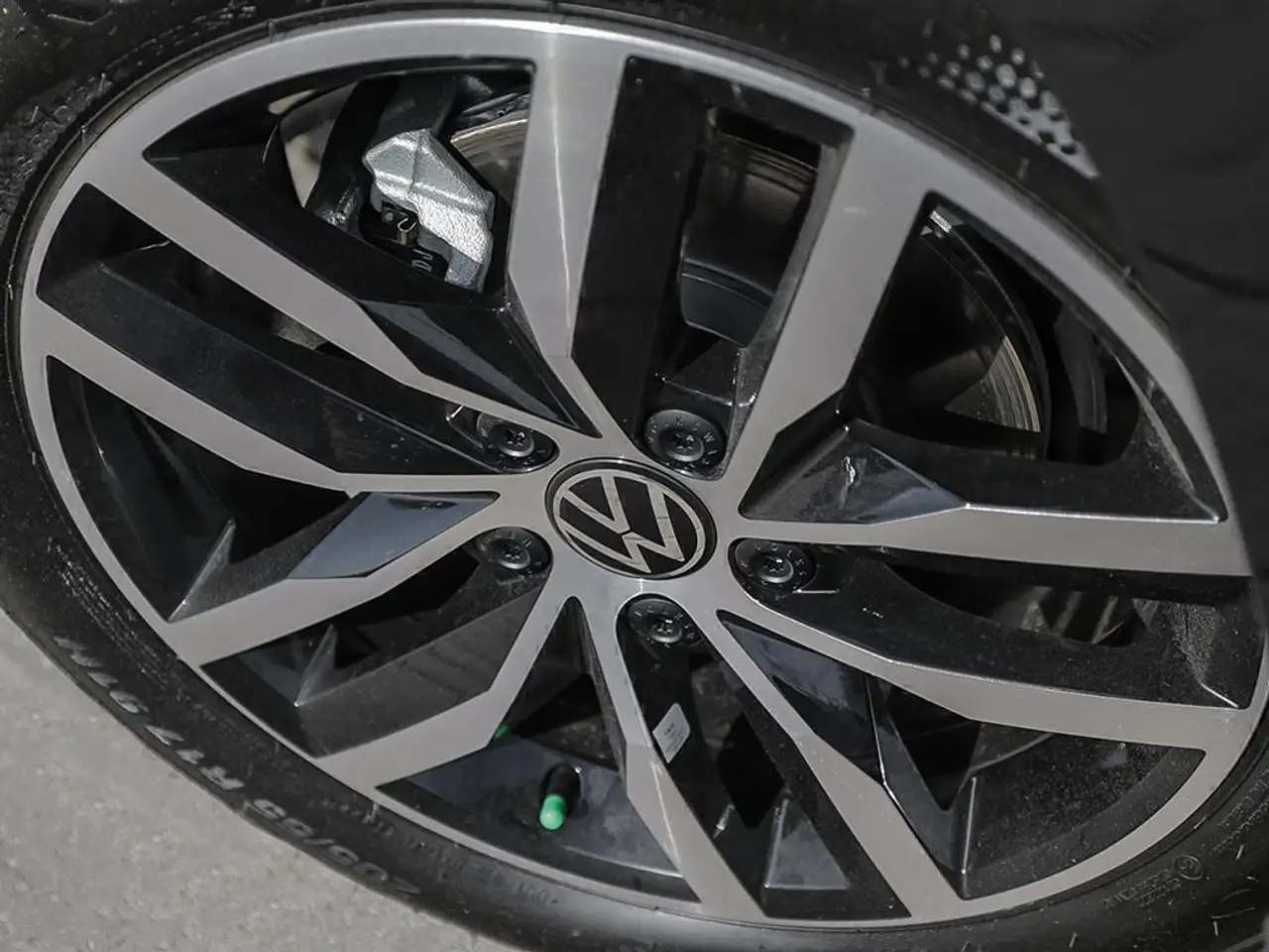 Volkswagen Jetta снимка Volkswagen Jetta